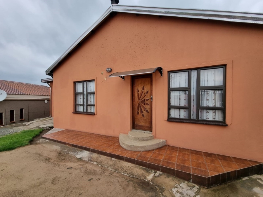 2 Bedroom Property for Sale in Thorisong Free State